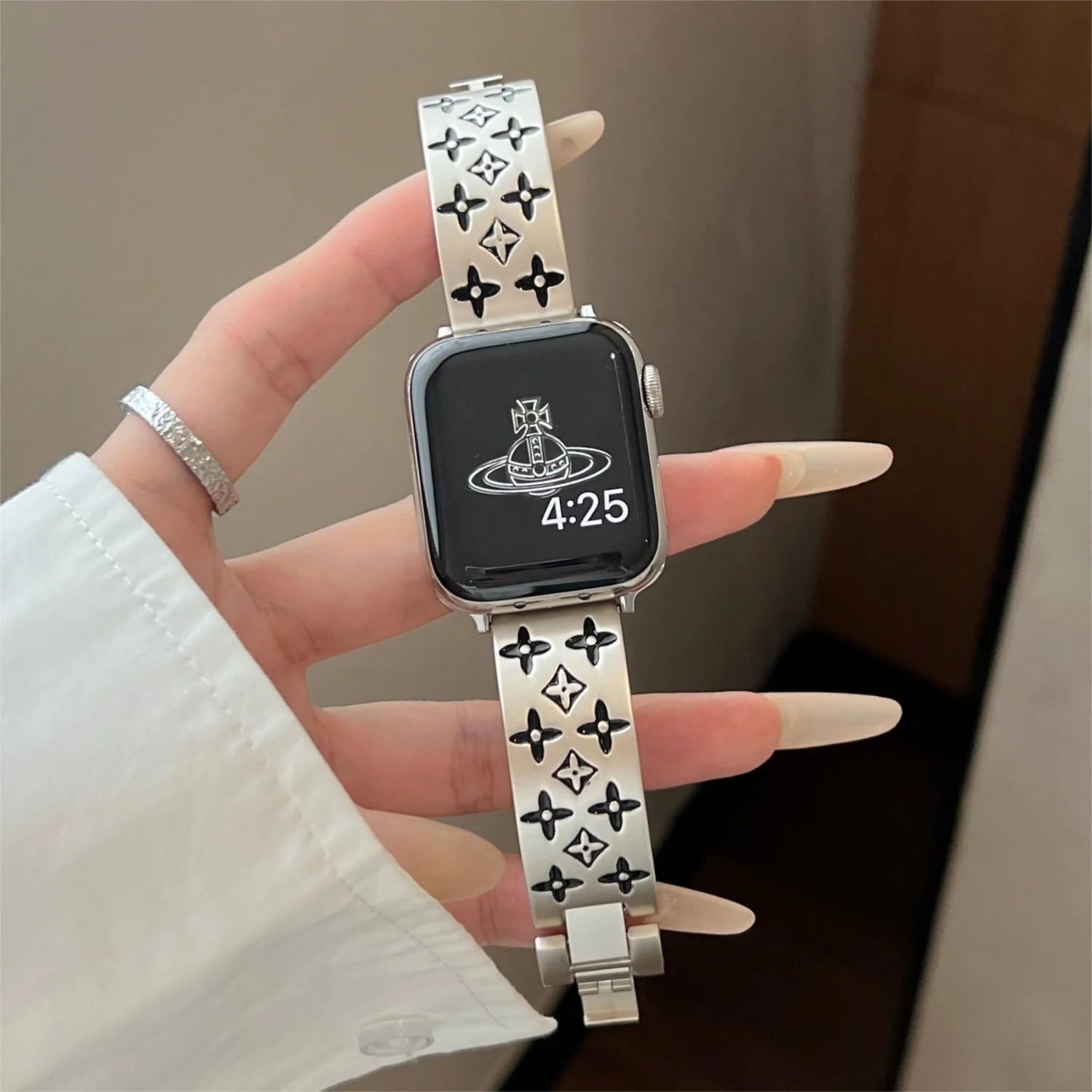 Geprägte Apple Watch-Armbänder aus Metall 