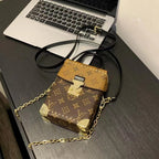 Stilvolle Metallic-Tasche für tragbare Geräte