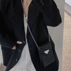 Schwarze Handytasche mit Bling-Design