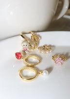 Kitty in Pink Love Romantisches Huggie-Ohrring-Set