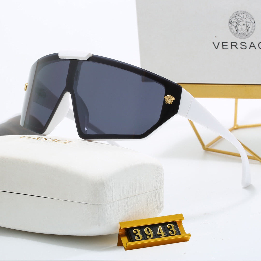 Coole Sonnenbrille mit großem Rahmen