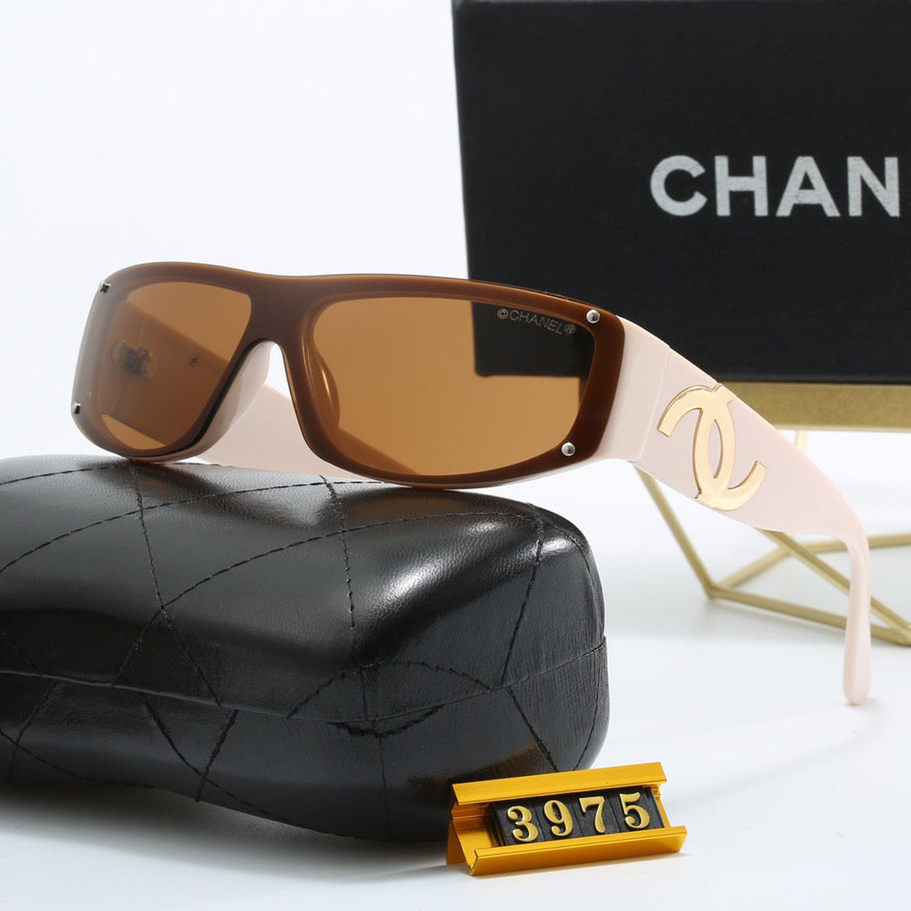 Modische Sonnenbrille mit kleinem Rahmen
