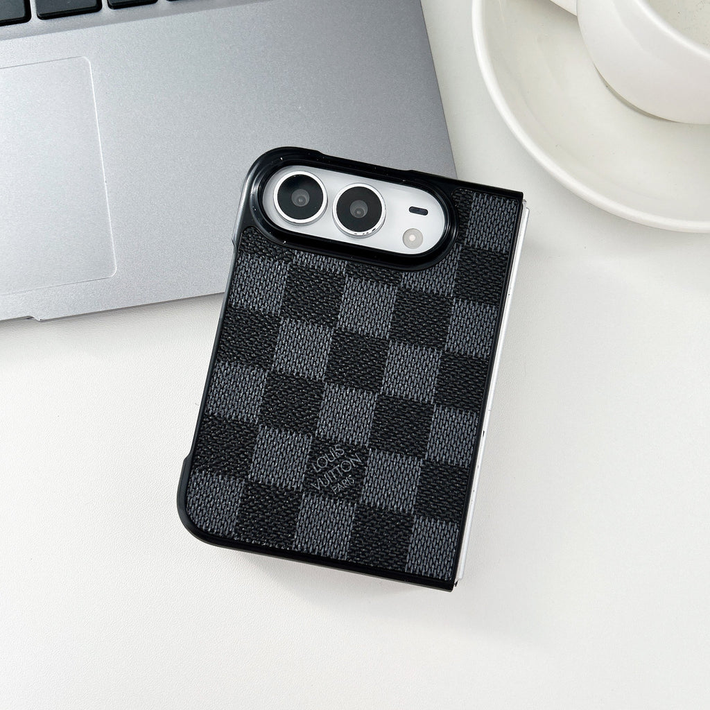 Traditional Design Phone Case For iPhone Duo