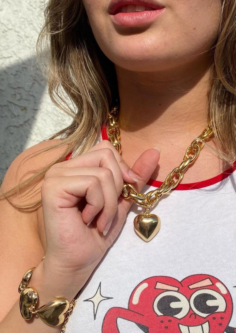 Mona Verlieben Sie sich in goldene Herzen Armband
