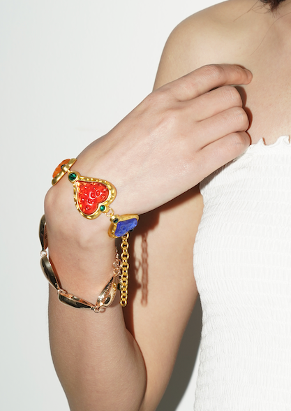 Mona Verlieben Sie sich in goldene Herzen Armband