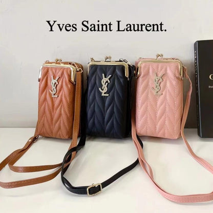 Handytasche mit glänzendem Charme