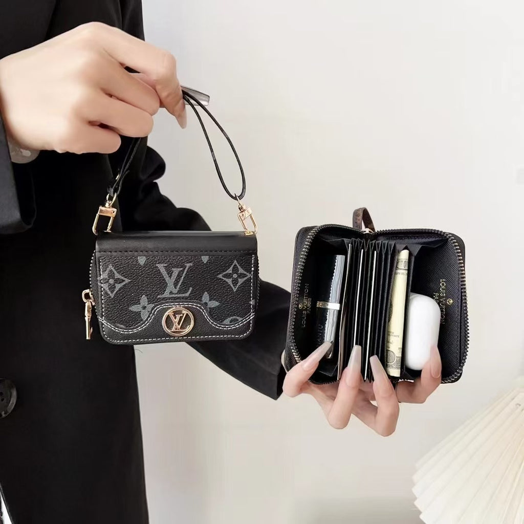 Kartenetui mit mehreren Ebenen und Riemen