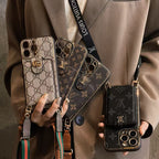 Braune Handyhülle mit Halter für iPhone