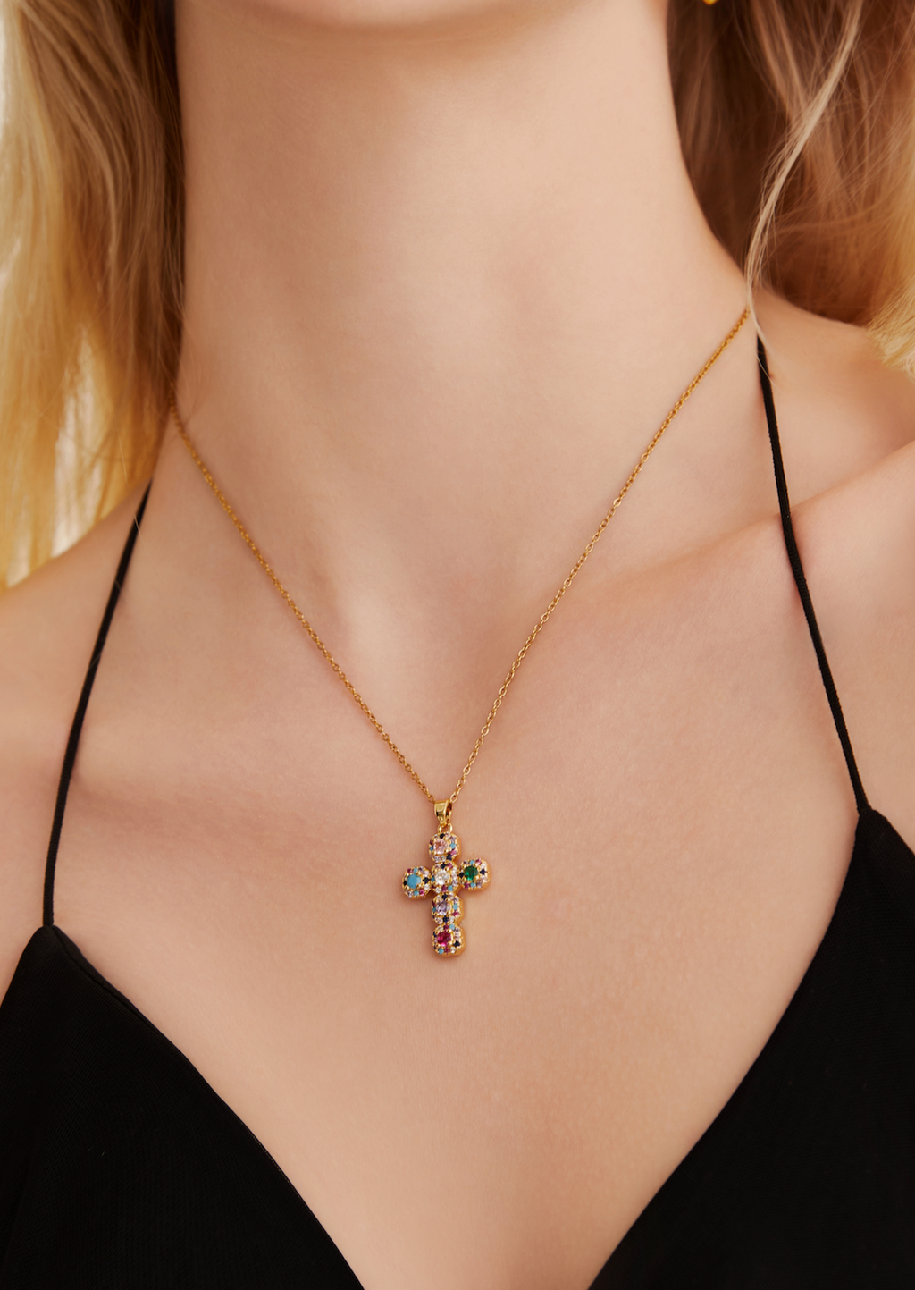Im Namen der Rose Kreuz Halskette