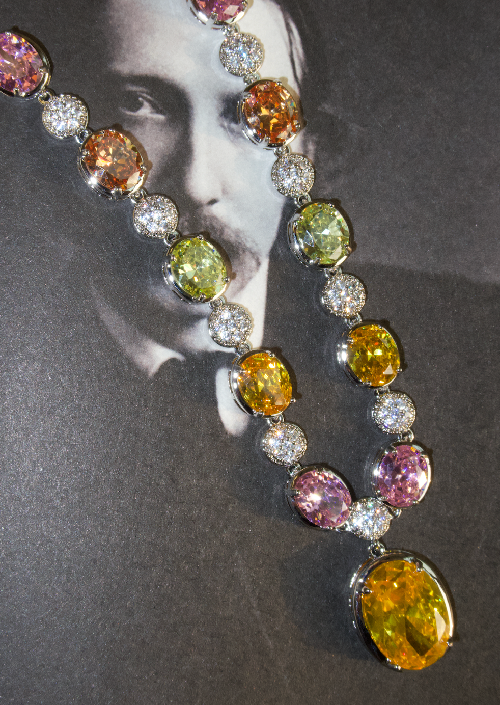 Marta Gelb-Rosa Diamant-Halskette