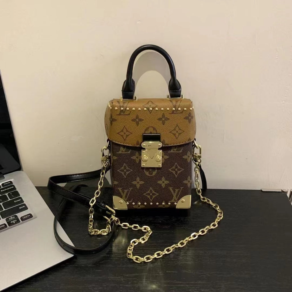 Stilvolle Metallic-Tasche für tragbare Geräte