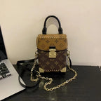 Stilvolle Metallic-Tasche für tragbare Geräte