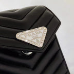 Schwarze Handytasche mit Bling-Design