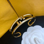 Goldenes Buchstaben-Kettenarmband