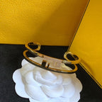 Goldenes Buchstaben-Kettenarmband