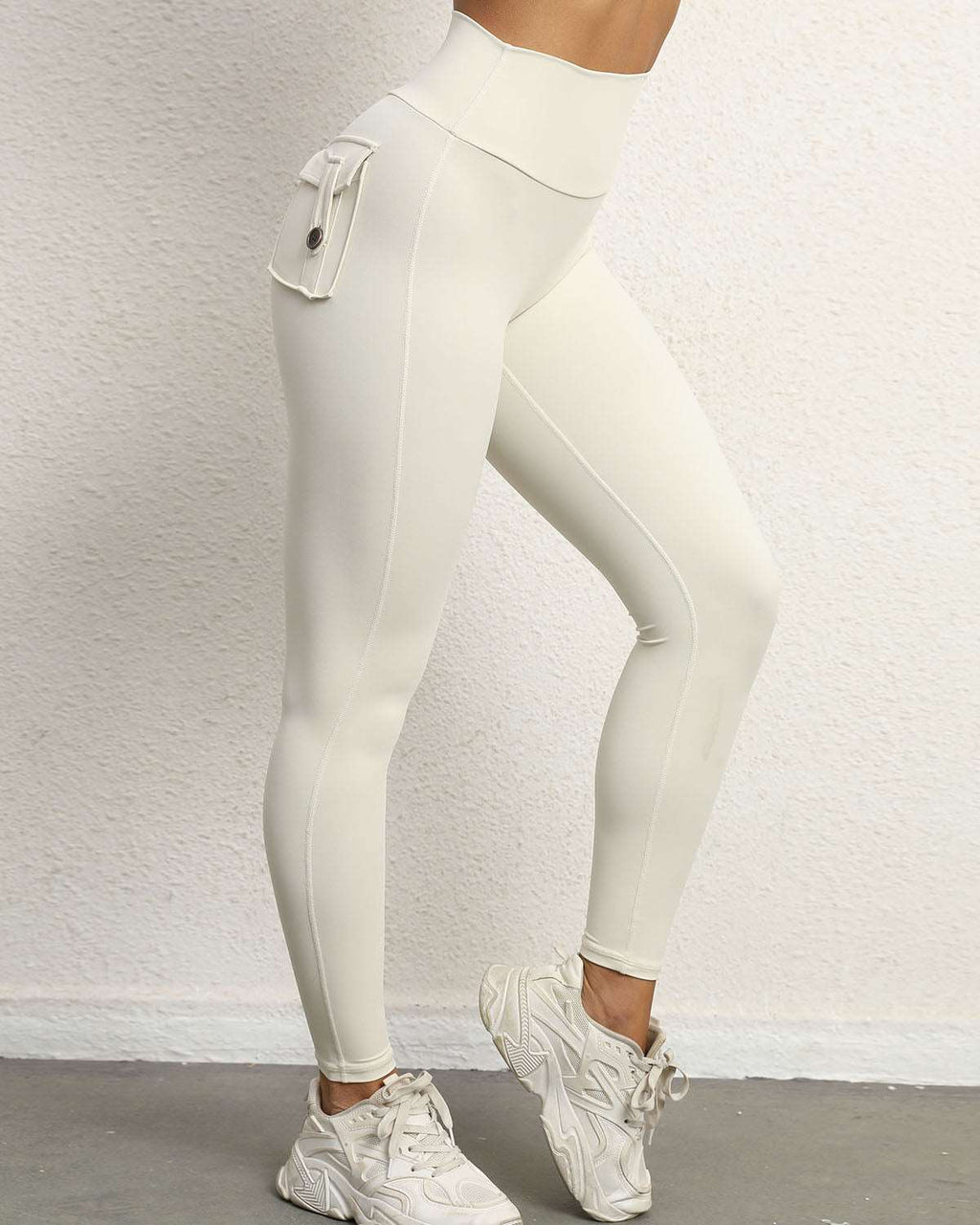 Aubrey Scrunch Pocket Leggings - White