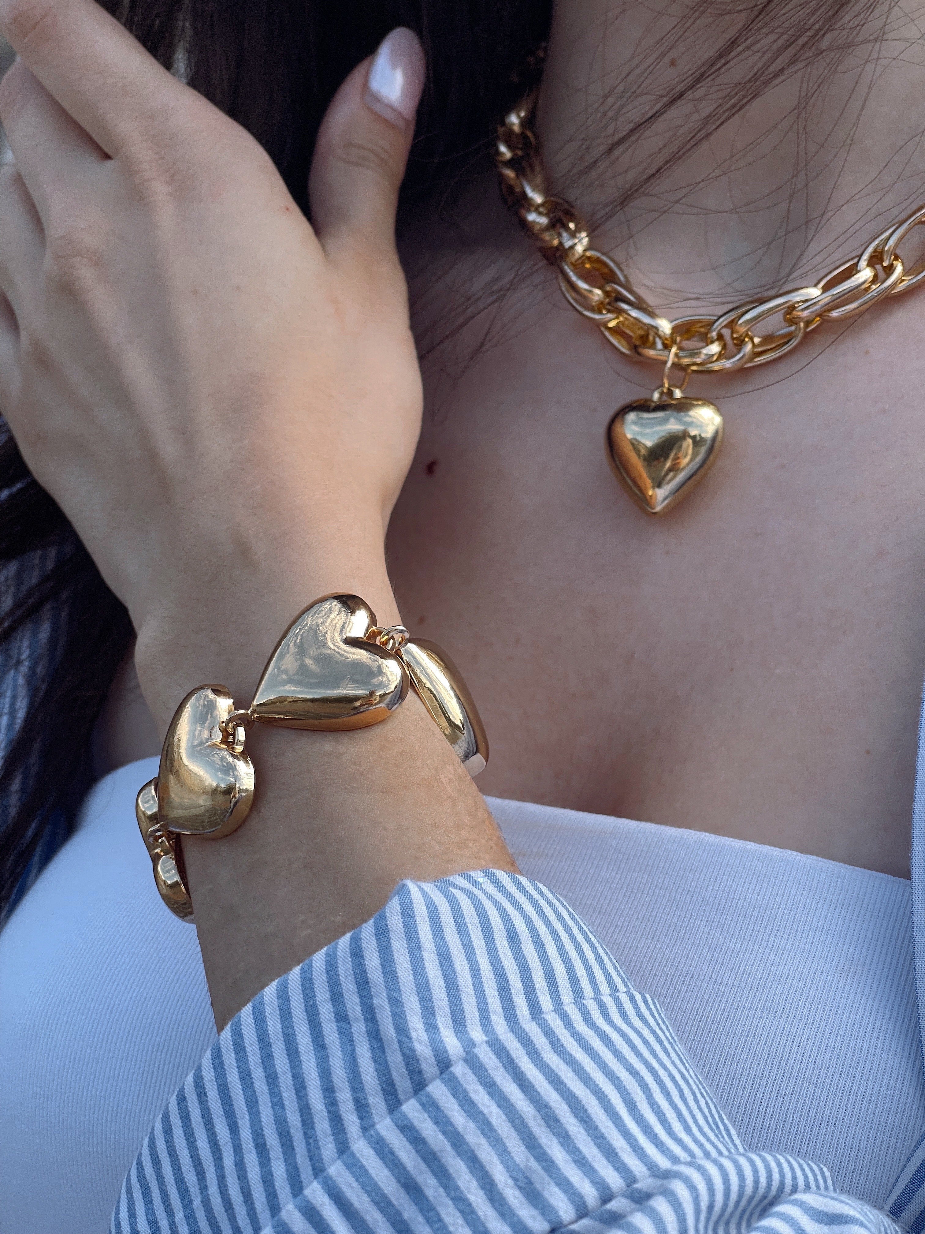Mona Verlieben Sie sich in goldene Herzen Armband