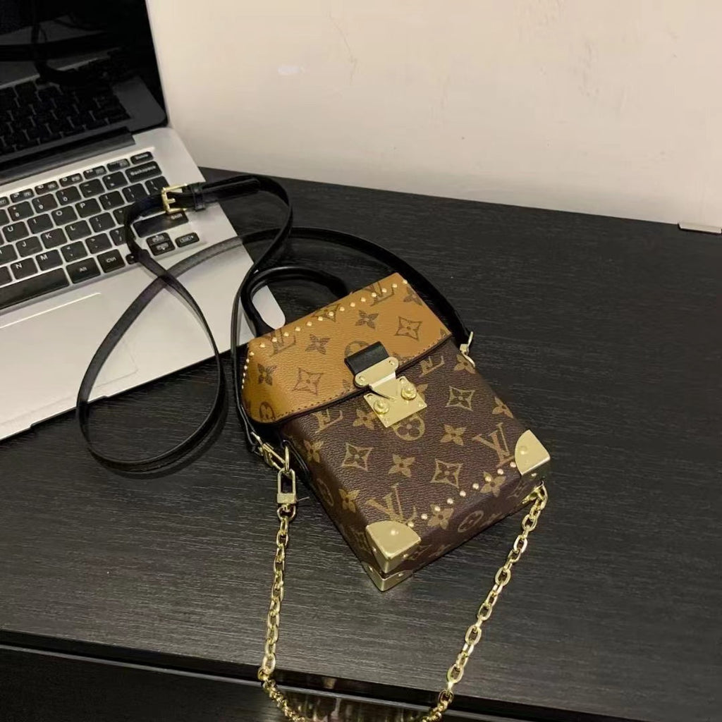 Stilvolle Metallic-Tasche für tragbare Geräte