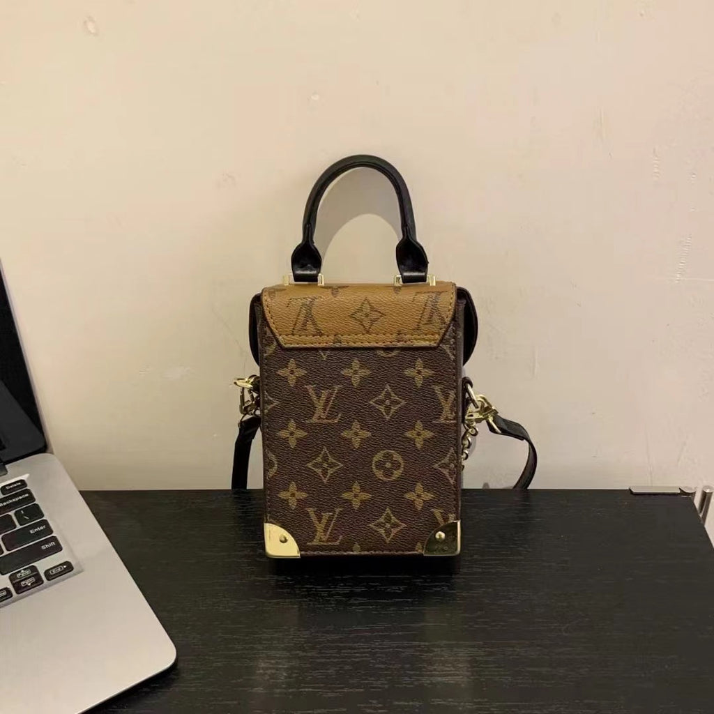 Stilvolle Metallic-Tasche für tragbare Geräte