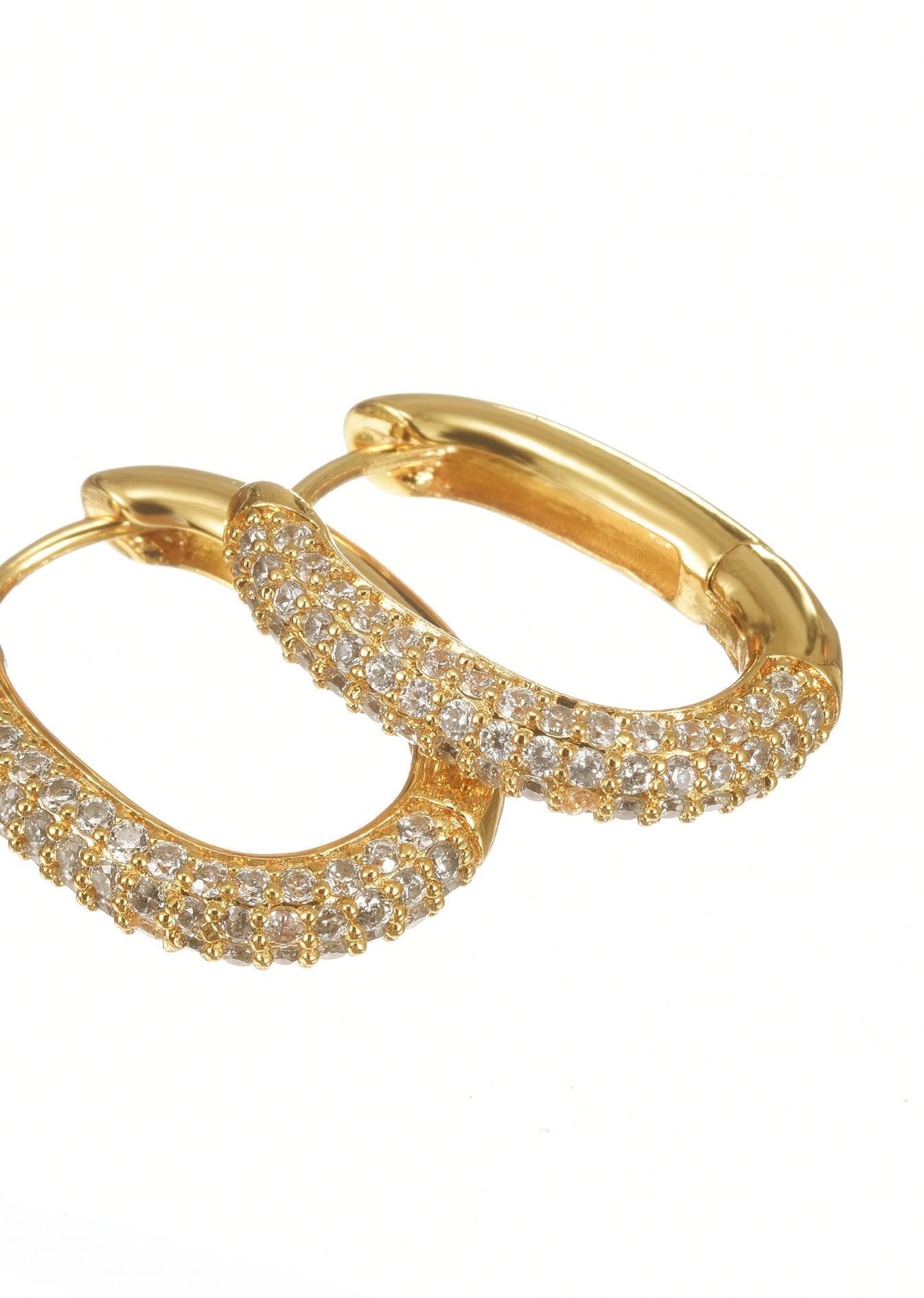Diamant Leona Huggie Creolen Gold