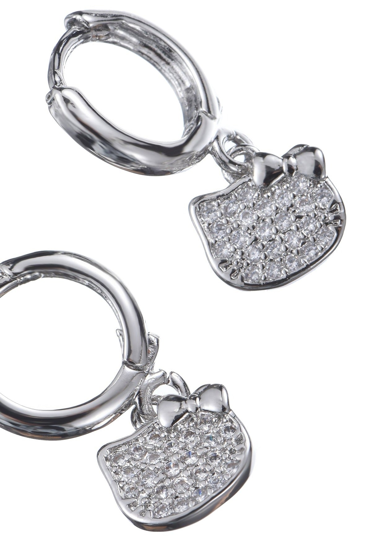 Orecchini in argento con diamanti e gattino scintillante