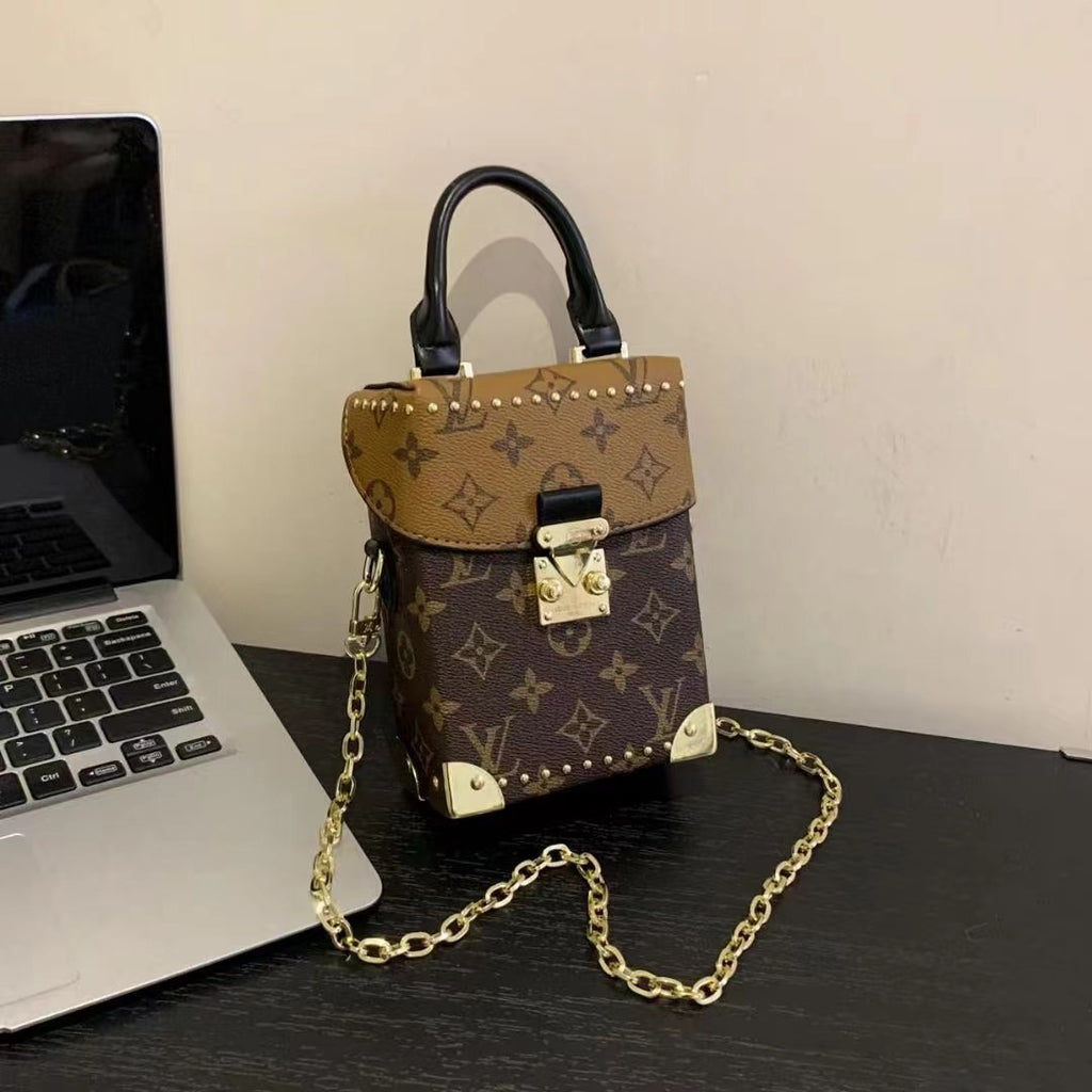 Stilvolle Metallic-Tasche für tragbare Geräte