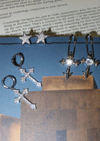 Ivonne Gothic Silber Kreuz Ohrringe