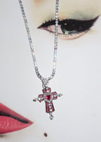 Trya Rotes Herz-Kreuz Glitzernde Halskette - Royal