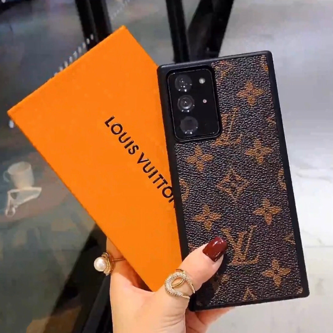 Galaxy-Hülle im klassischen Design für Samsung 