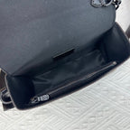 Modische quadratische Handtaschen mit Knöpfen