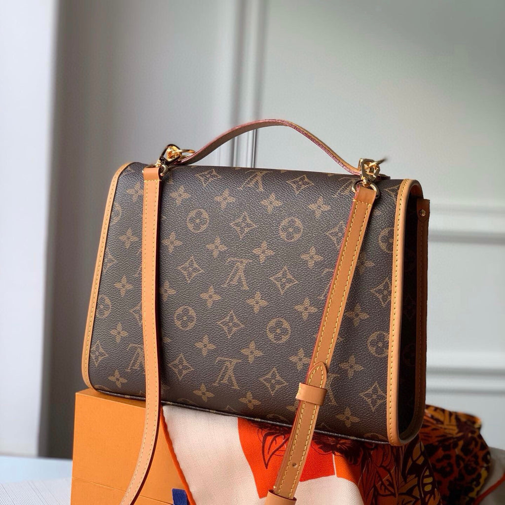 Quadratische braune Modetasche
