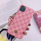 Handyhülle mit Buchstaben-Print für das iPhone