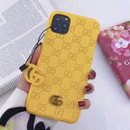 Handyhülle mit Buchstaben-Print für das iPhone