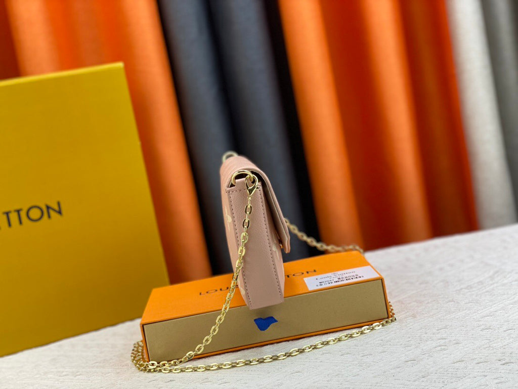 Farbenfrohe, elegante Umschlagtasche