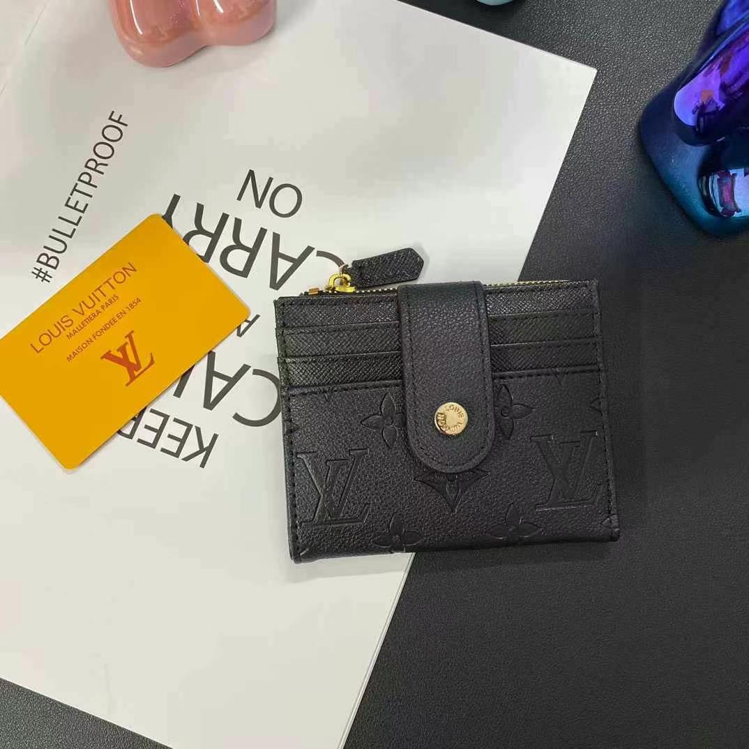 Bellissimo porta carte alla moda