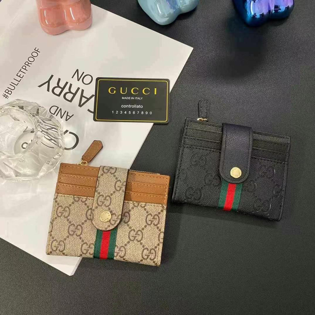 Bellissimo porta carte alla moda