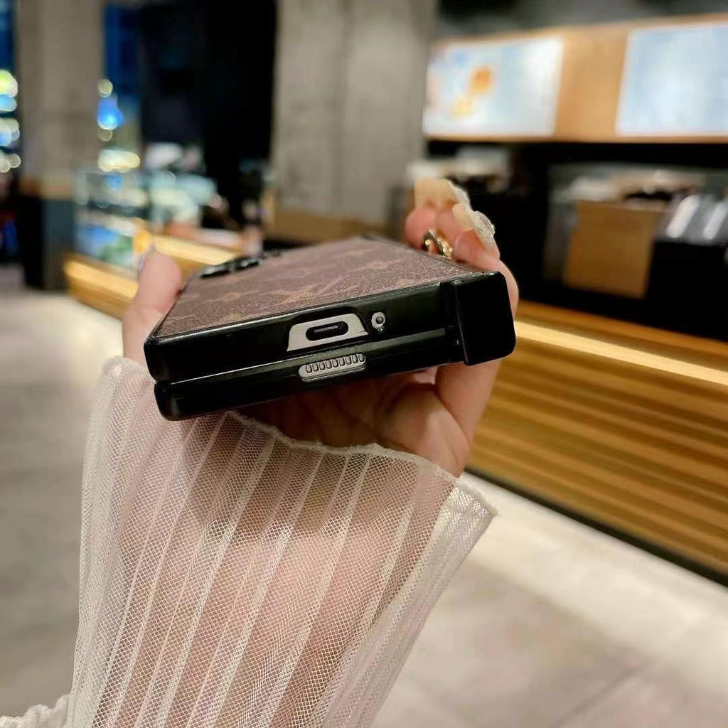 Neue Galaxy-Hülle im Ringdesign für Samsung