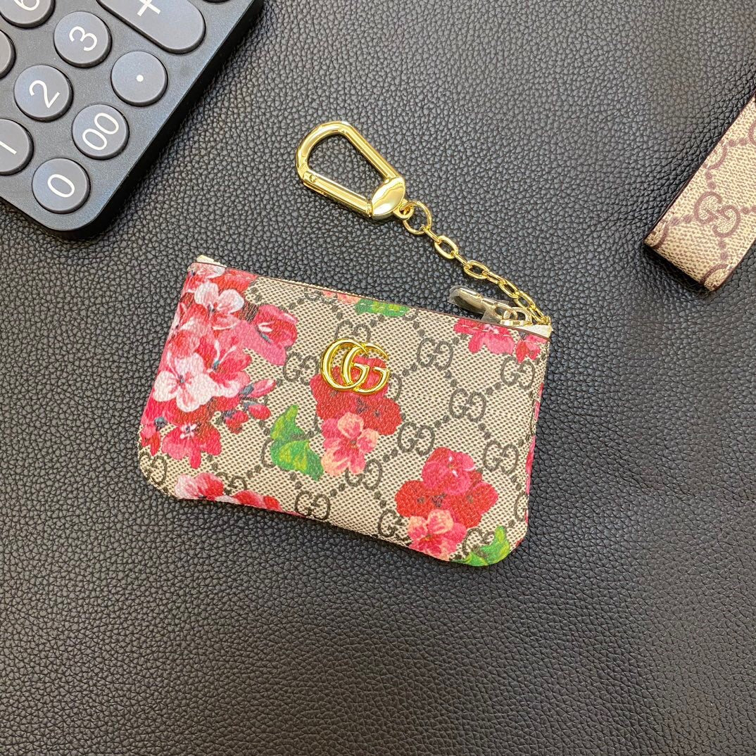 Graue Münzbörse mit Kette