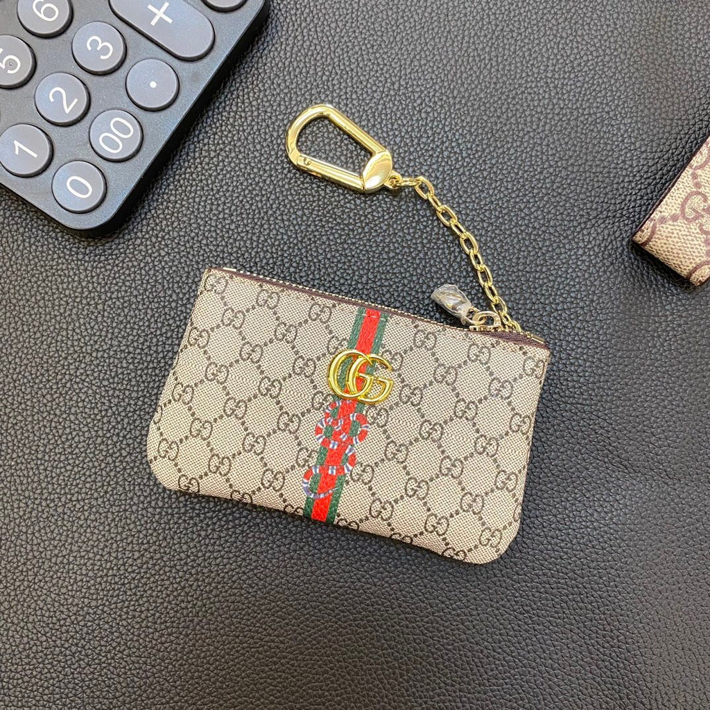 Graue Münzbörse mit Kette