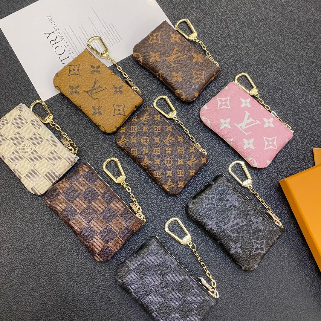 Münzbörse mit Blumenkette