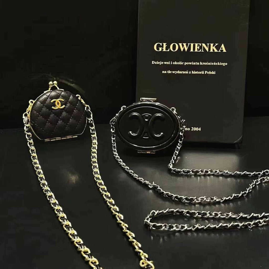 Coole schwarze Minitasche mit Ketten