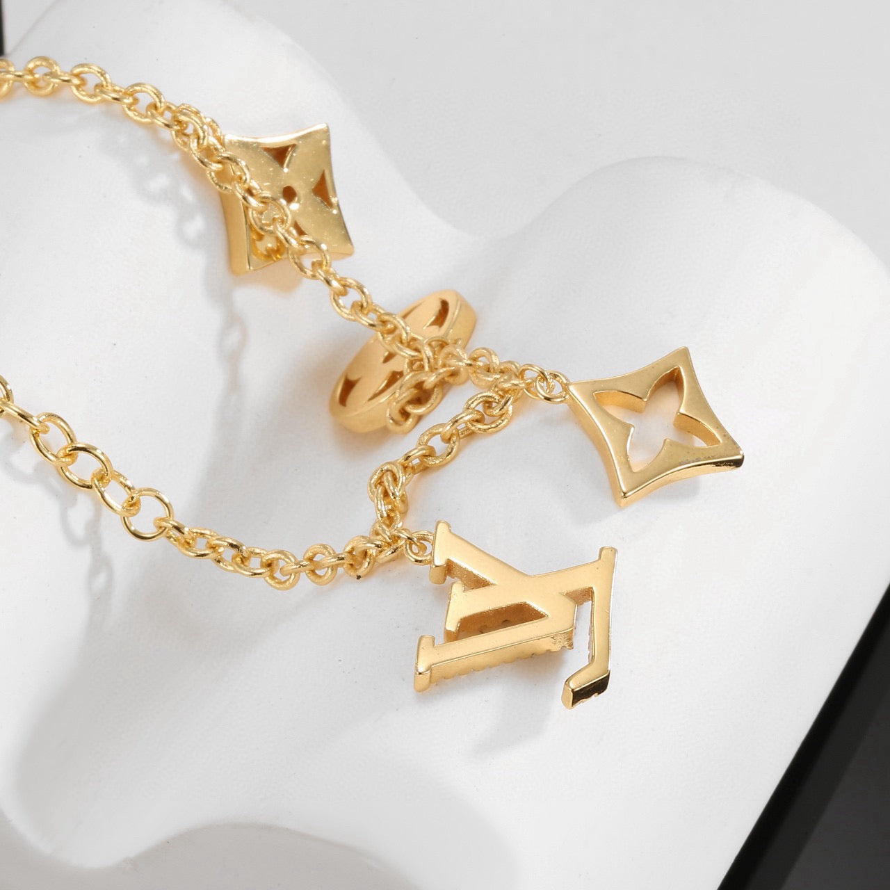 Golden Pendant Chain Bracelet