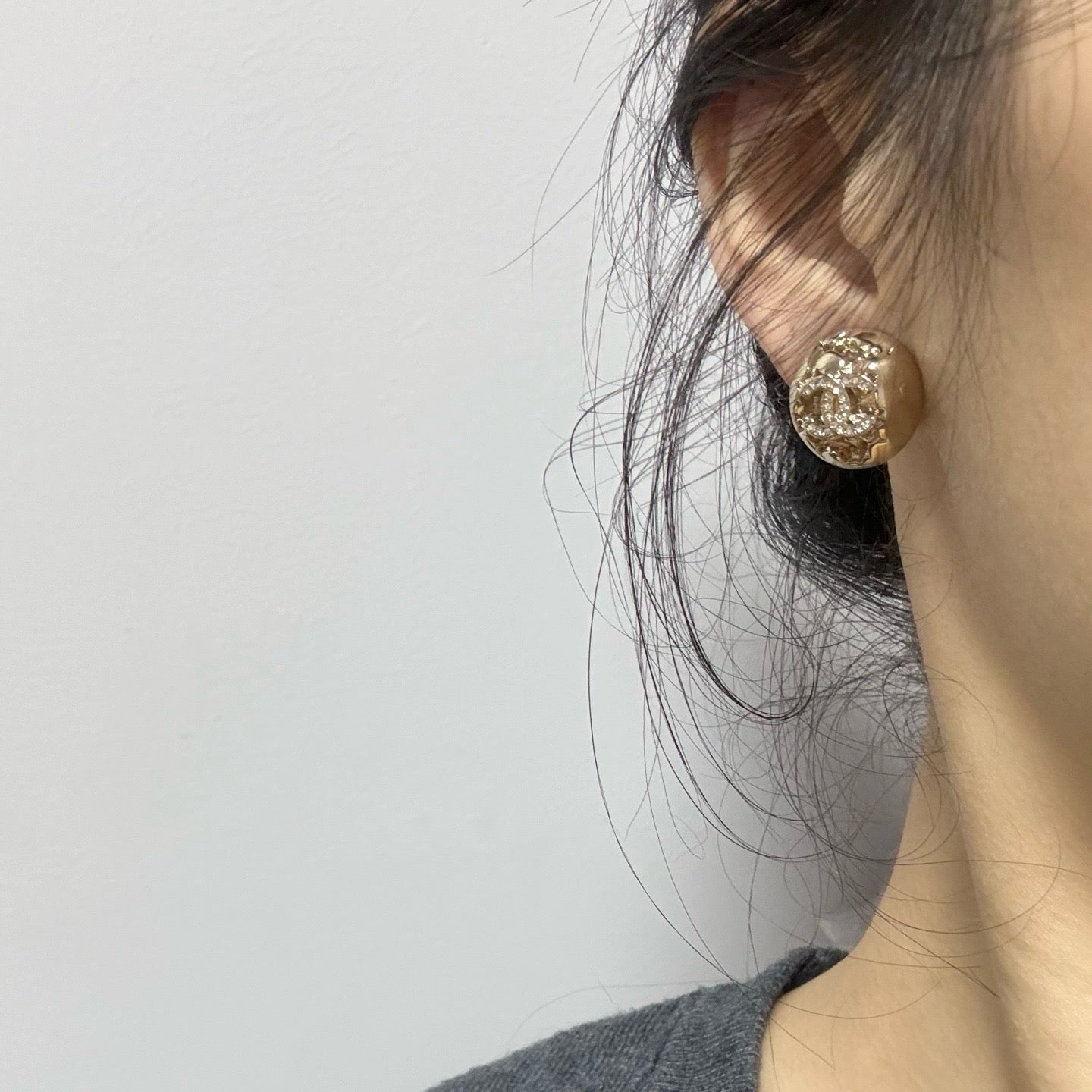 Light Gold Meteor Ball Earrings