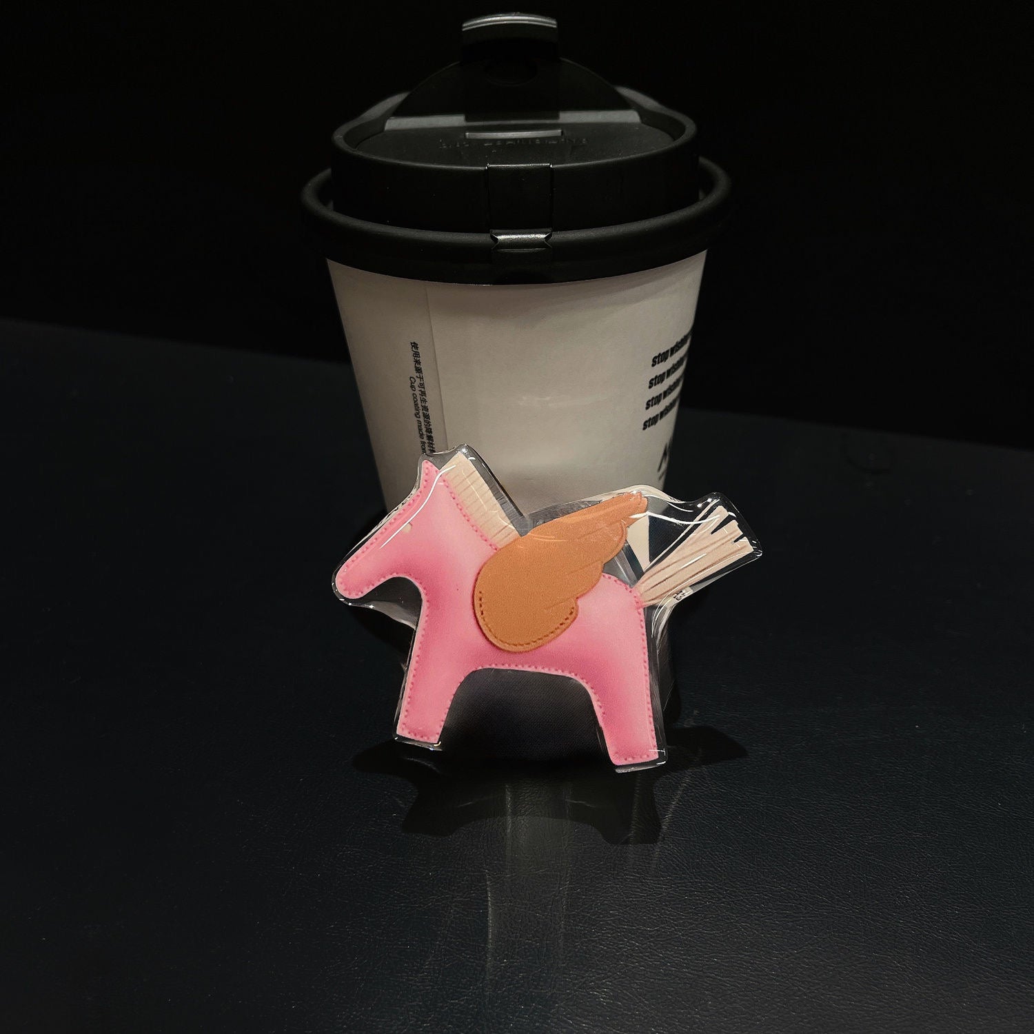 Modische magnetische Pferdehalterung 