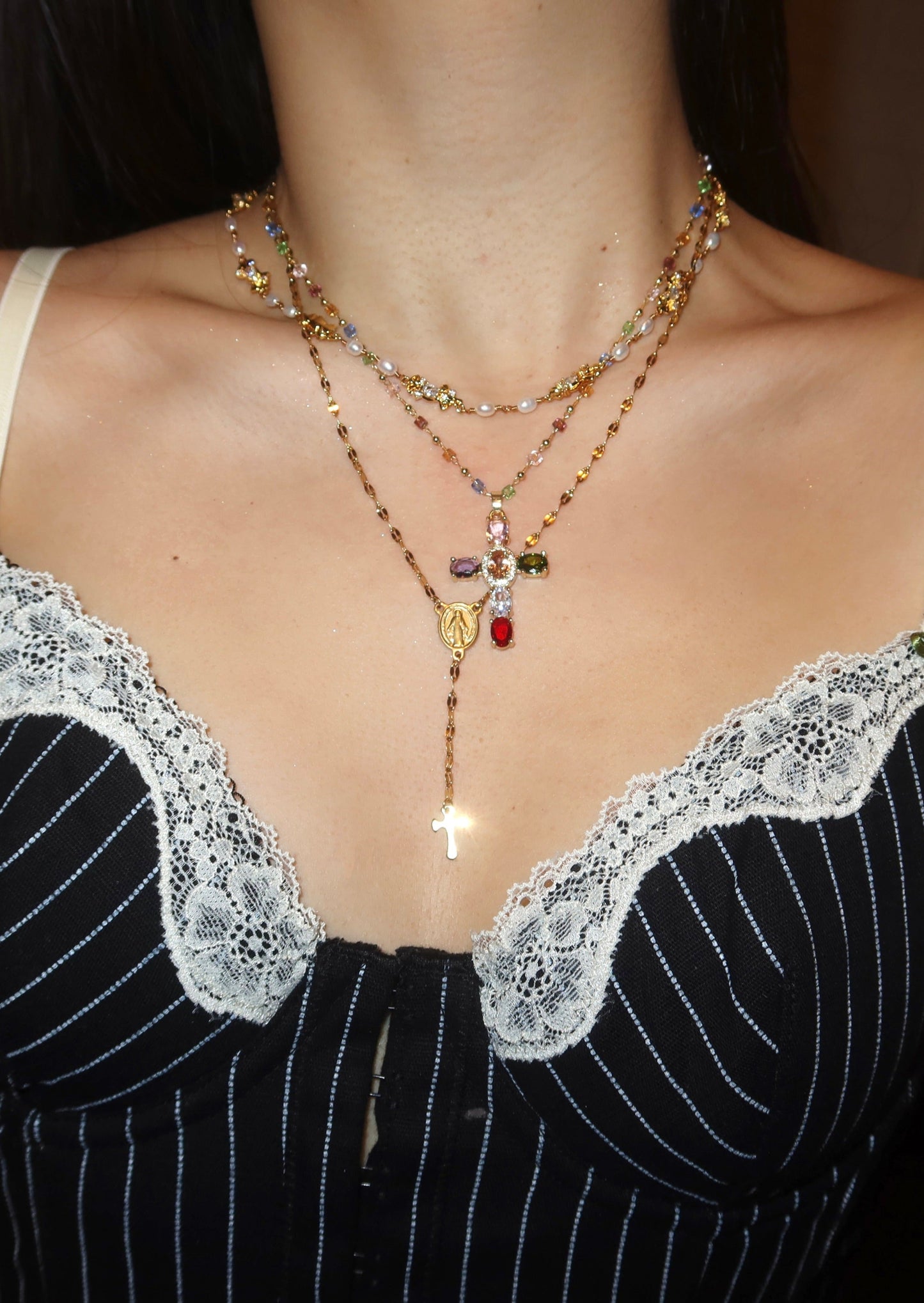 Geraldine Bunte Kristallkreuz-Goldkette