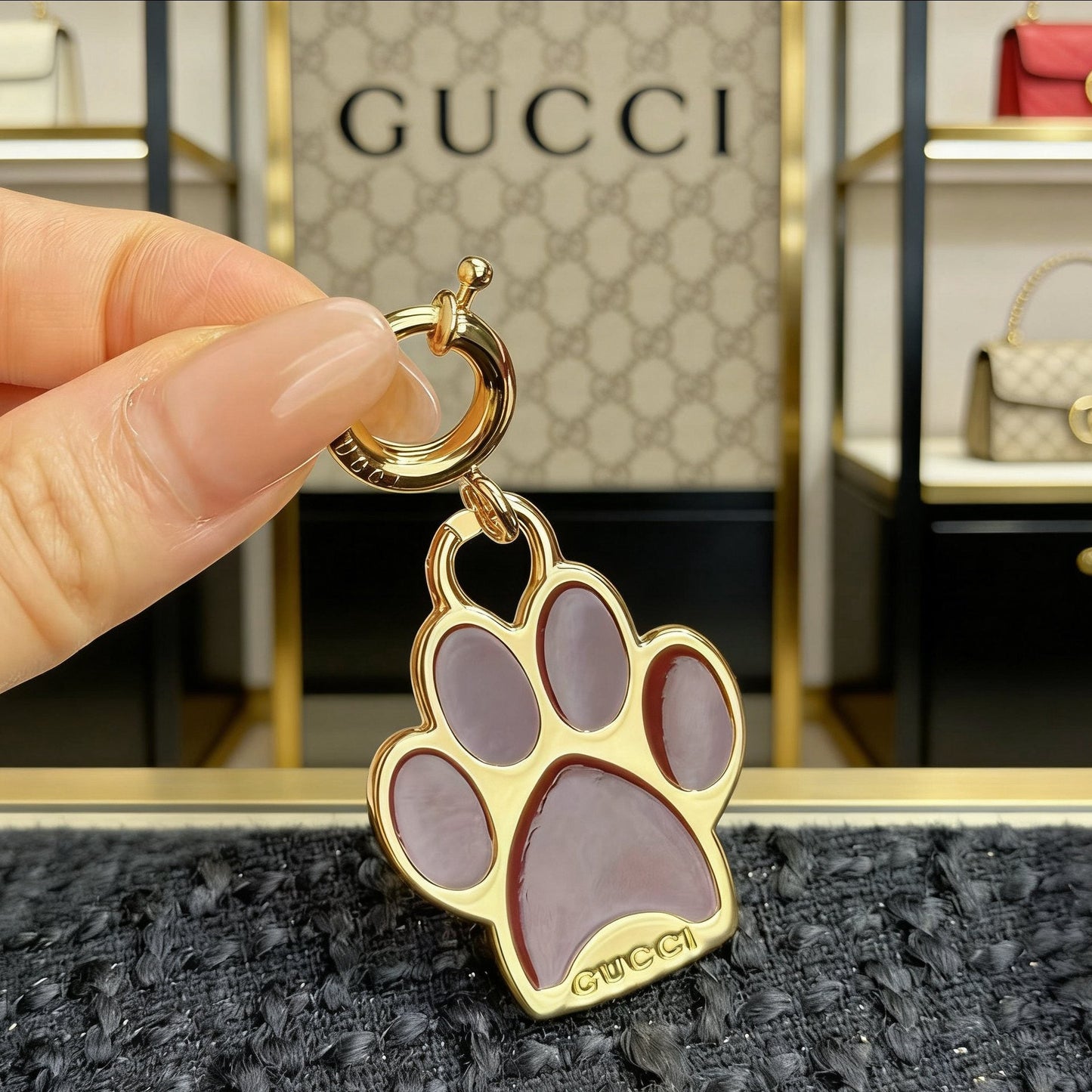 Ciondolo portachiavi con stampa nera