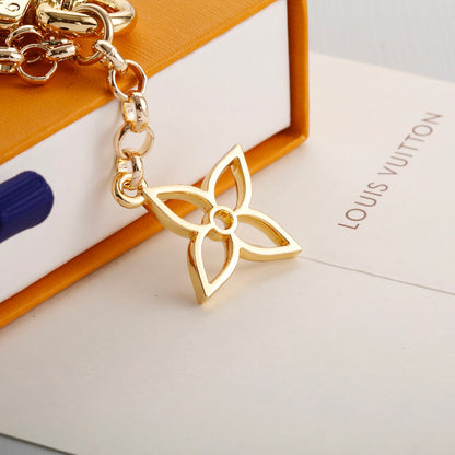 Schlüsselanhänger mit Blumenmotiv