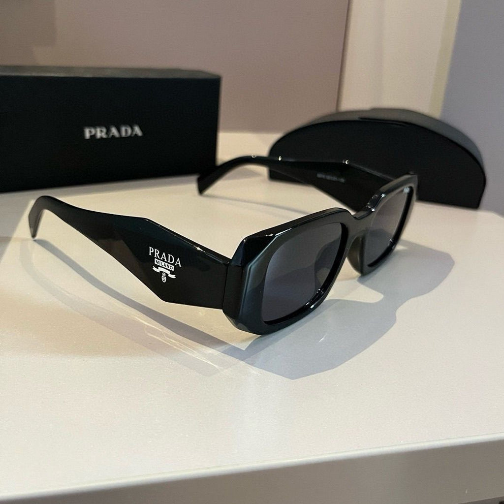Eckige Vintage-Sonnenbrille mit Medusa-Motiv