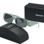 Eckige Vintage-Sonnenbrille mit Medusa-Motiv