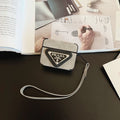 Schwarze coole AirPods-Schutzhüllen